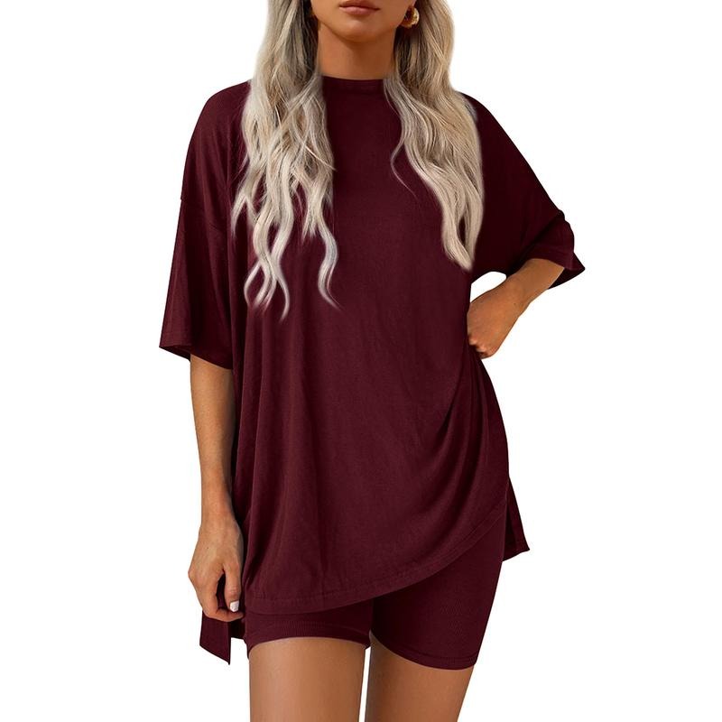 Feather-Soft Lounge Set — Oversized Tee & Pocket Biker Shorts for All-Day Chill