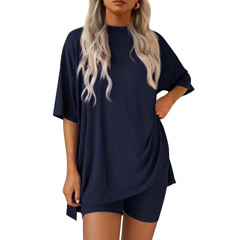 Feather-Soft Lounge Set — Oversized Tee & Pocket Biker Shorts for All-Day Chill