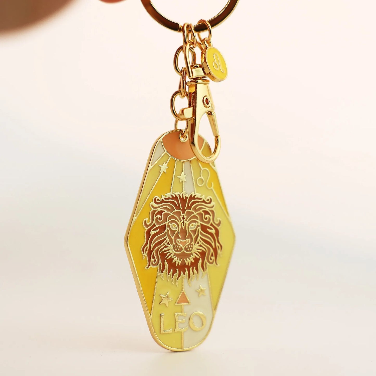 🔮✨Vintage Illustrated Zodiac Keychain