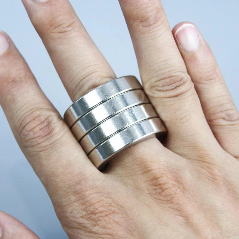 Foldable Four-Ring Titanium Steel Fidget Toy