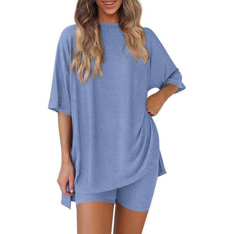 Feather-Soft Lounge Set — Oversized Tee & Pocket Biker Shorts for All-Day Chill
