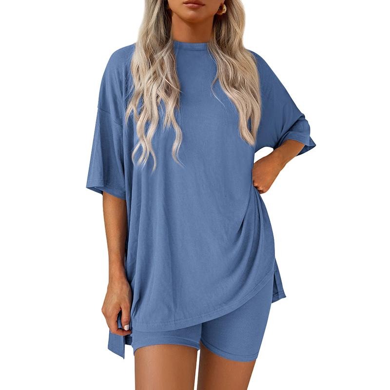 Feather-Soft Lounge Set — Oversized Tee & Pocket Biker Shorts for All-Day Chill
