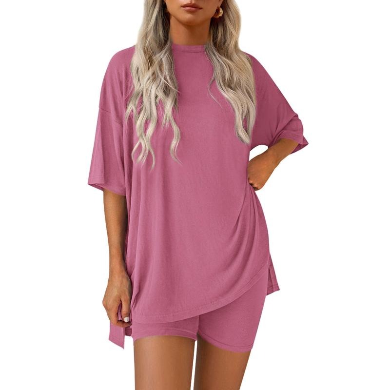 Feather-Soft Lounge Set — Oversized Tee & Pocket Biker Shorts for All-Day Chill