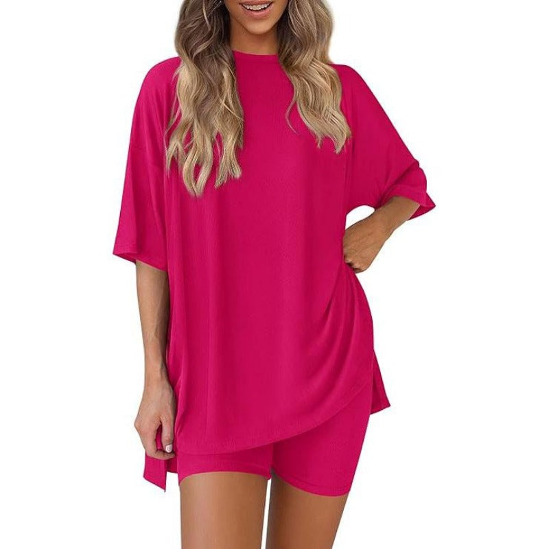Feather-Soft Lounge Set — Oversized Tee & Pocket Biker Shorts for All-Day Chill
