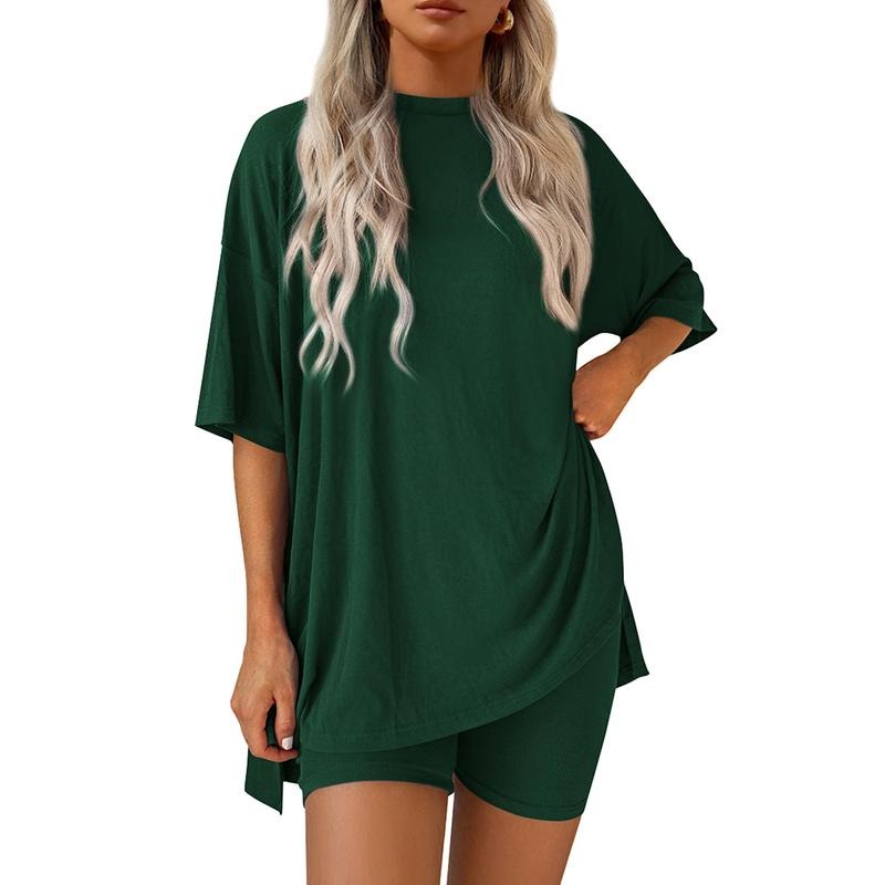 Feather-Soft Lounge Set — Oversized Tee & Pocket Biker Shorts for All-Day Chill