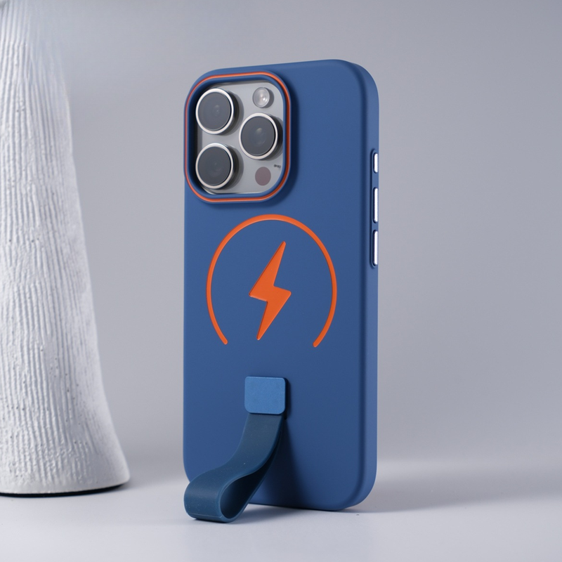 SkinFeel Magnetic Case – Magnetic Charging & Built-in Wrist Strap & Soft-Touch Comfort