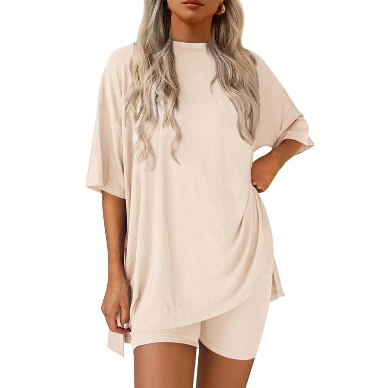 Feather-Soft Lounge Set — Oversized Tee & Pocket Biker Shorts for All-Day Chill