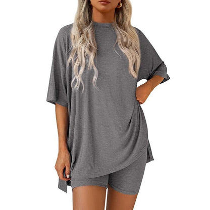 Feather-Soft Lounge Set — Oversized Tee & Pocket Biker Shorts for All-Day Chill
